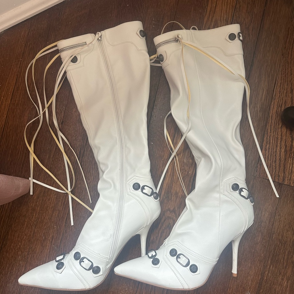 Elegant White Knee-High Women's Boots